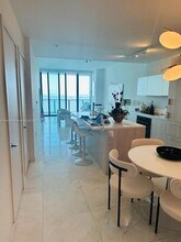 480 NE 31st St, Unit 3203 in Miami, FL - Building Photo - Building Photo