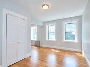 42 Linnaean St in Cambridge, MA - Building Photo - Building Photo