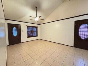 712 Zebra Dr in Laredo, TX - Building Photo - Building Photo