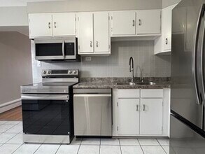 2645 W Gregory St in Chicago, IL - Foto de edificio - Building Photo