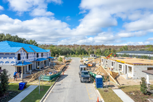 Hibiscus in Kissimmee, FL - Building Photo - Building Photo