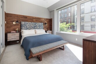32 E 1st St in New York, NY - Building Photo - Building Photo