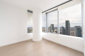3 Ct Square W in Queens, NY - Building Photo - Building Photo