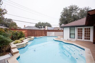 16114 Shadybank Dr in Dallas, TX - Foto de edificio - Building Photo