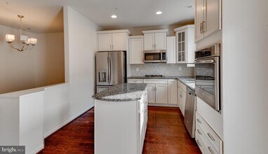 9759 Kilt Pl in Waldorf, MD - Building Photo - Building Photo