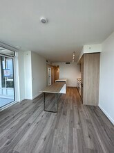 10448 University Dr in Surrey, BC - Building Photo - Building Photo