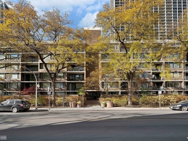 property at 1555 N Sandburg Terrace
