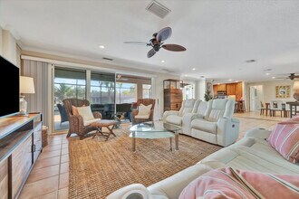 1038 Contento St in Siesta Key, FL - Building Photo - Building Photo