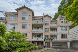 Montesano in Mercer Island, WA - Building Photo - Building Photo