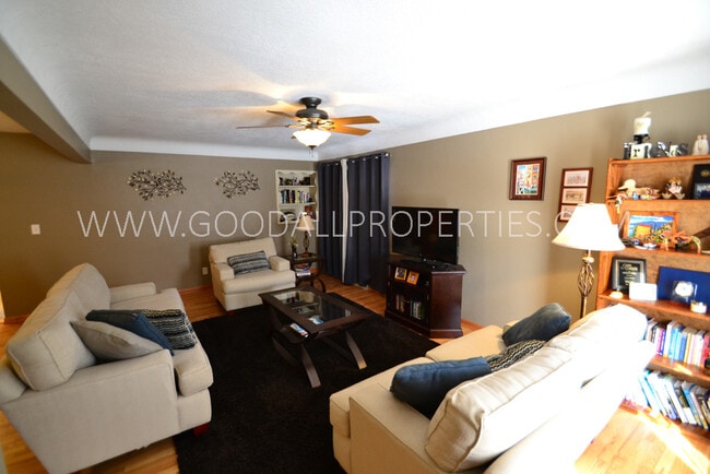 4106 66th St in Urbandale, IA - Building Photo - Building Photo