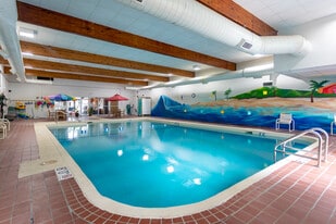 Graceland Gardens Apartment Homes in Racine, WI - Building Photo