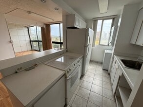 2916 Date St in Honolulu, HI - Building Photo - Building Photo