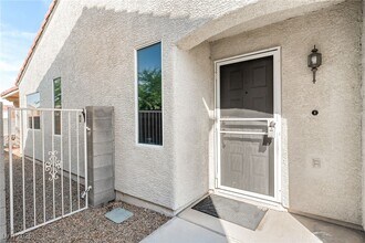 857 Lantham Pl in Las Vegas, NV - Building Photo - Building Photo