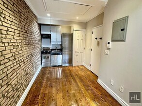 AMAZING 1 BR APARTMENT! WON’T LAST!! NO BR in New York, NY - Foto de edificio - Building Photo