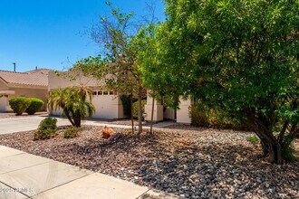 1954 S Marble St in Gilbert, AZ - Foto de edificio - Building Photo