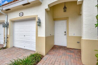 9820 Galleon Dr in Royal Palm Beach, FL - Building Photo - Building Photo