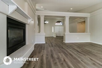 9015 S 50th Ln in Phoenix, AZ - Building Photo - Building Photo