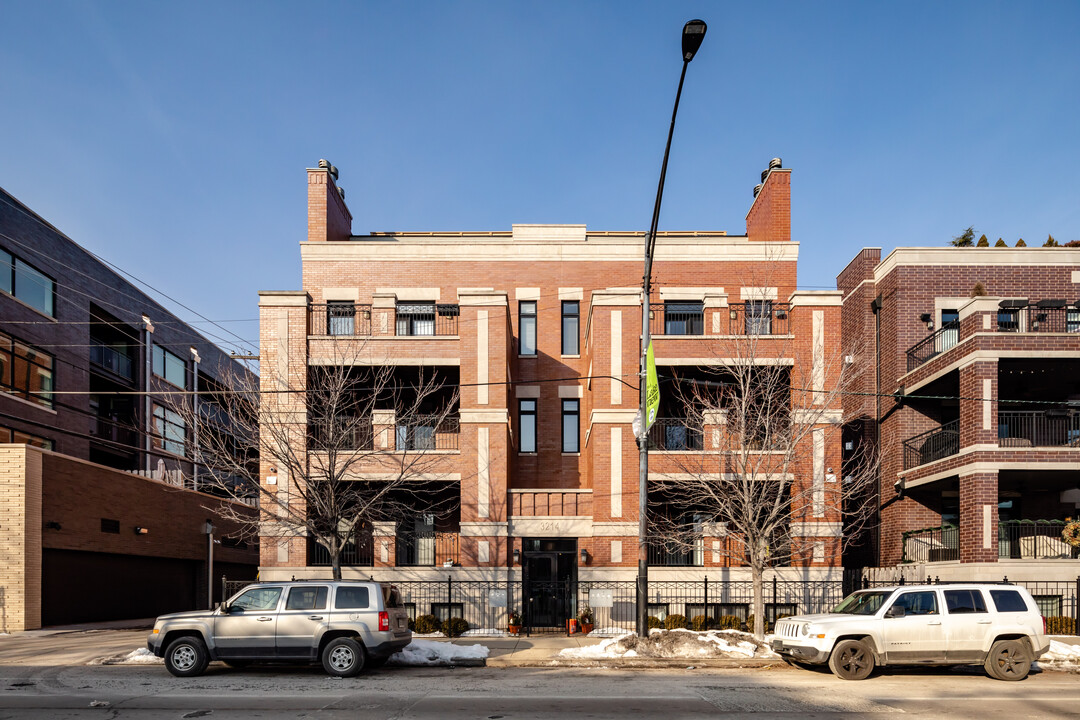 3214 N Southport Ave in Chicago, IL - Foto de edificio