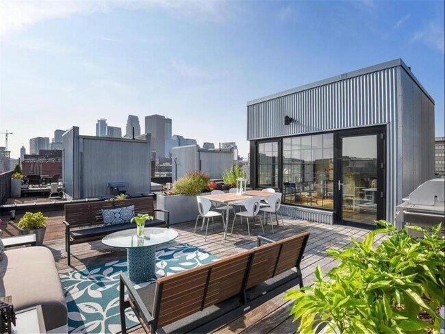 property at 525 N 3rd St