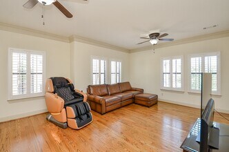 1915 Upland Sky in Houston, TX - Building Photo - Building Photo