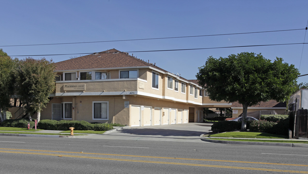 6172 Western Ave in Buena Park, CA - Foto de edificio