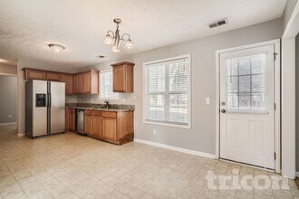 218 Hickory Branch Dr in Acworth, GA - Building Photo - Building Photo