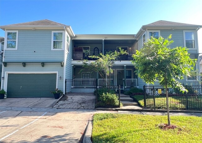 property at 4705 Park Dr