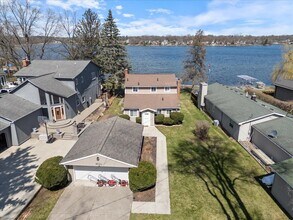 4500 Island Park Dr in Waterford Township, MI - Building Photo - Building Photo