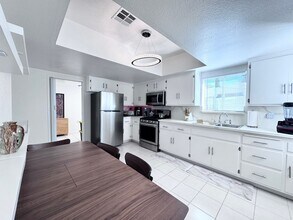 520 Cypress Ave-Unit -520 in Pasadena, CA - Building Photo - Building Photo