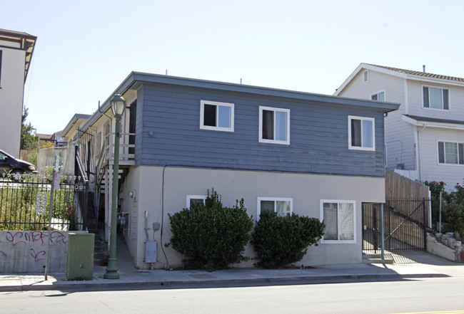 9442-9450 Macarthur Blvd in Oakland, CA - Building Photo - Building Photo