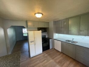 403 E 2nd St in Papillion, NE - Building Photo - Building Photo