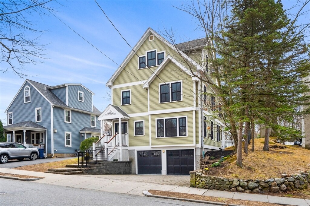 26 Goddard St in Newton, MA - Building Photo
