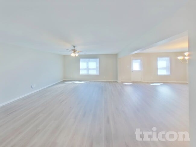 3204 Dizzy Dean Dr in Murfreesboro, TN - Foto de edificio - Building Photo