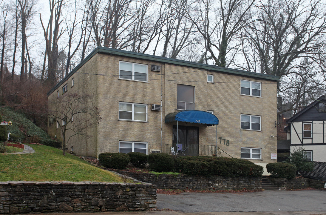 778 Delta Ave in Cincinnati, OH - Foto de edificio