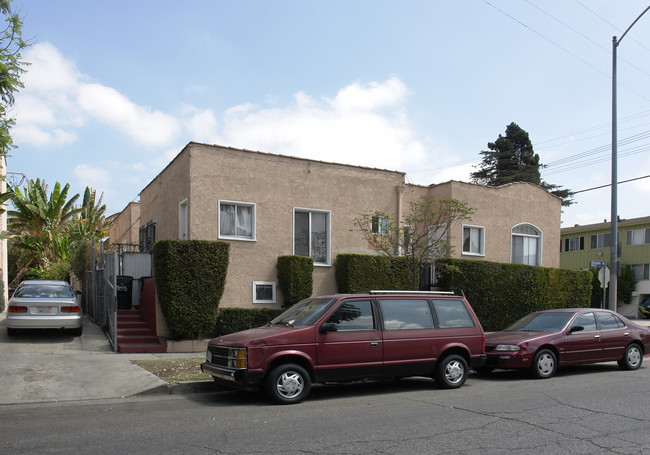 901 N El Centro Ave in Los Angeles, CA - Building Photo - Building Photo