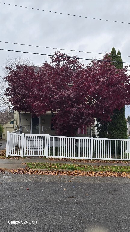 property at 64 Margaret St