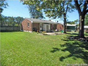 6109 Price Ln Rd in Louisville, KY - Building Photo - Building Photo