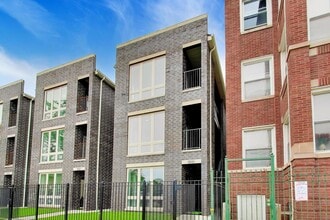 6548 S Maryland Ave in Chicago, IL - Building Photo - Building Photo