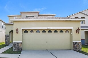 12113 Fern Haven Ave in Gibsonton, FL - Building Photo