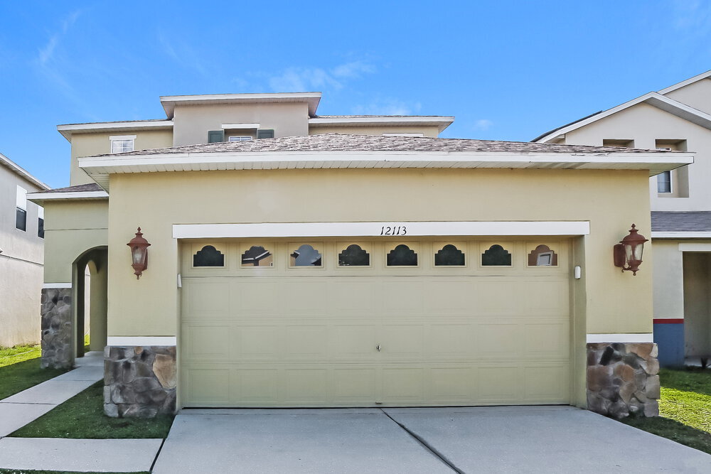 12113 Fern Haven Ave in Gibsonton, FL - Building Photo