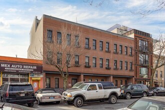 830 Dean St in Brooklyn, NY - Foto de edificio - Building Photo