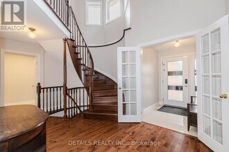 42 Rosenfeld Crescent in Ottawa, ON - Building Photo - Building Photo