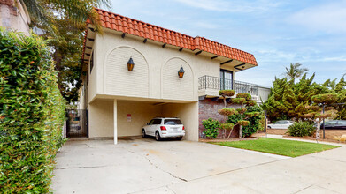 12011 Pacific Ave in Los Angeles, CA - Building Photo - Building Photo