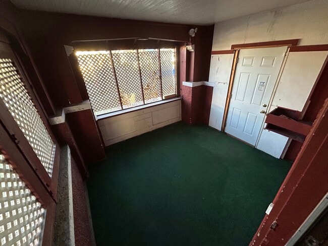 2473 N 46th St in Milwaukee, WI - Foto de edificio - Building Photo