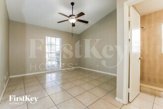 9728 Fox Hollow Rd in Tampa, FL - Building Photo - Building Photo