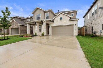 144 Alicante Ln in Liberty Hill, TX - Building Photo - Building Photo