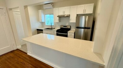140 Olive St, Unit #B in Glendale, CA - Foto de edificio - Building Photo
