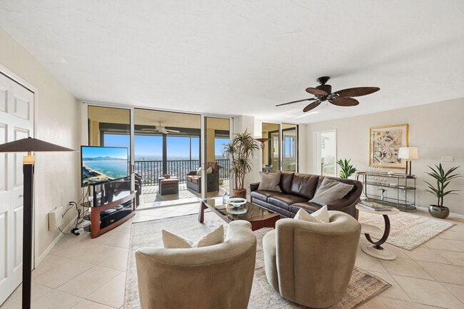 property at 5601 Turtle Bay Dr