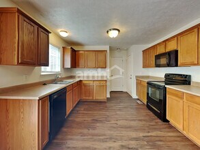 645 Smoky Mountains Dr in Gallatin, TN - Foto de edificio - Building Photo
