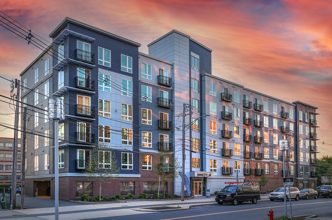 90 Ocean in Revere, MA - Foto de edificio